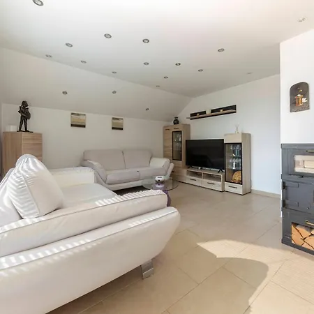 Apartment Hisa Oder *