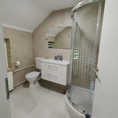 Hisa Oder Apartment *